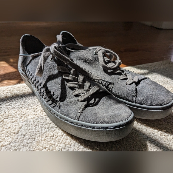 Tom's monochromatic suede shoe, womens 7.5 - Picture 7 of 10